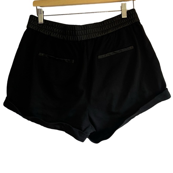 Helmut Lang leather panel cuffed shorts size L excellent condition - Picture 5 of 9